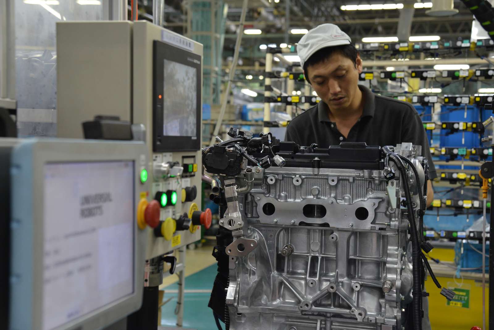 優(yōu)傲機(jī)器人助力日本汽車(chē)工廠自動(dòng)化